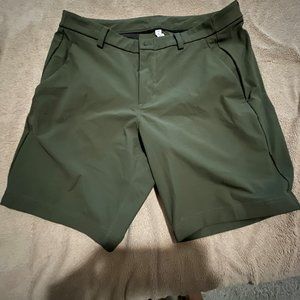 Lululemon - Olvie Green Short's Men 38"